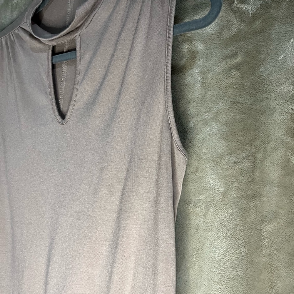 JENNIFER LOPEZ SLEEVELESS BLOUSE - Picture 4 of 9